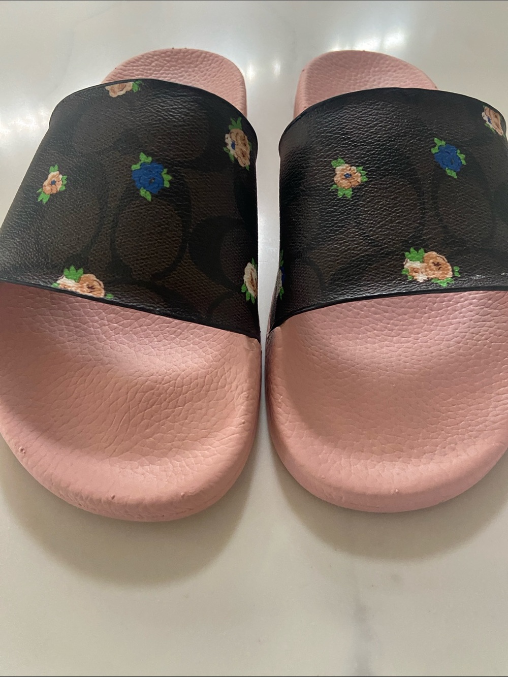 Coach Pink Slide Sandals with Floral-Print Signature Strap - Picture 3 of 15